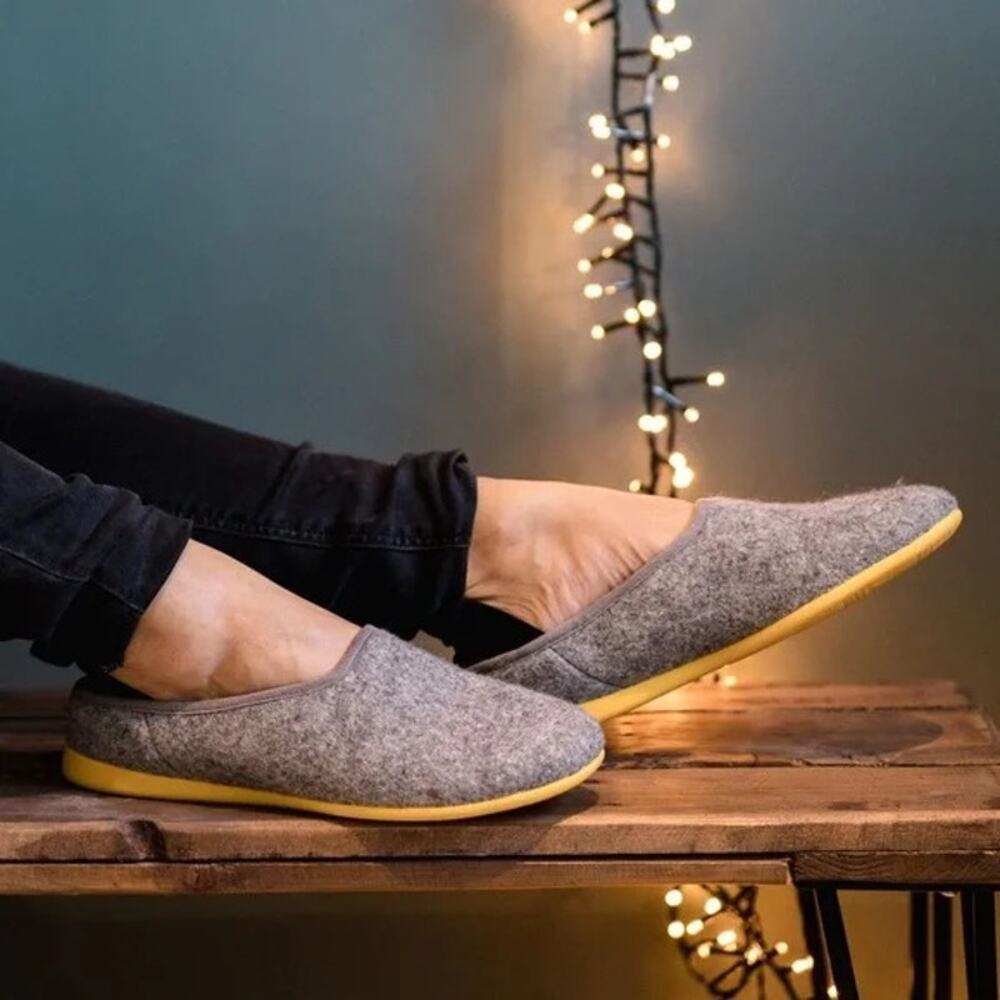 Mahabis Larvik Classic Gray Wool Slip-on Yellow Rubber Sole Slippers Women 6.5-7